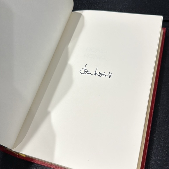 Hong Kong Signed First Edition Leather Bound Franklin Library Vintage Book - Picture 6 of 11